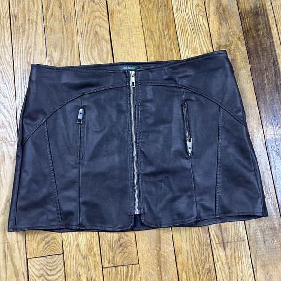 wild fable Dresses & Skirts - Wild Fable Faux Leather Mini Skirt Zipper Front Black‎ Size L
